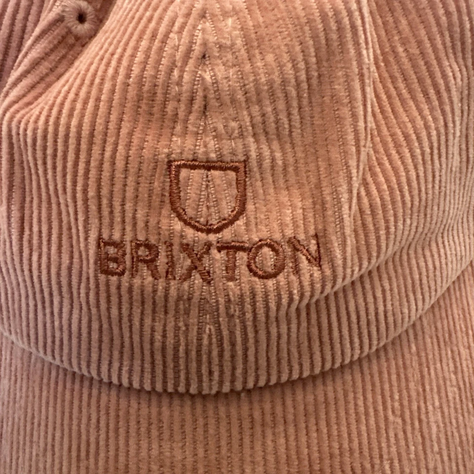 Gorra Brixton Alpha Low Profile - Para mujer OS Dusty Cedar Cord Foto 2 de 4