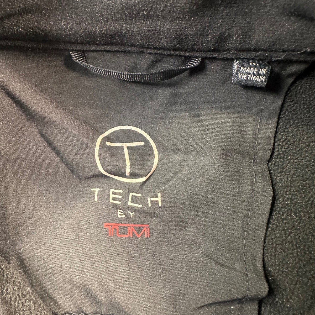 TUMI Tech Jacket Mens M Black Softshell Full Zip Water Resistant Casual Outdoors View 2