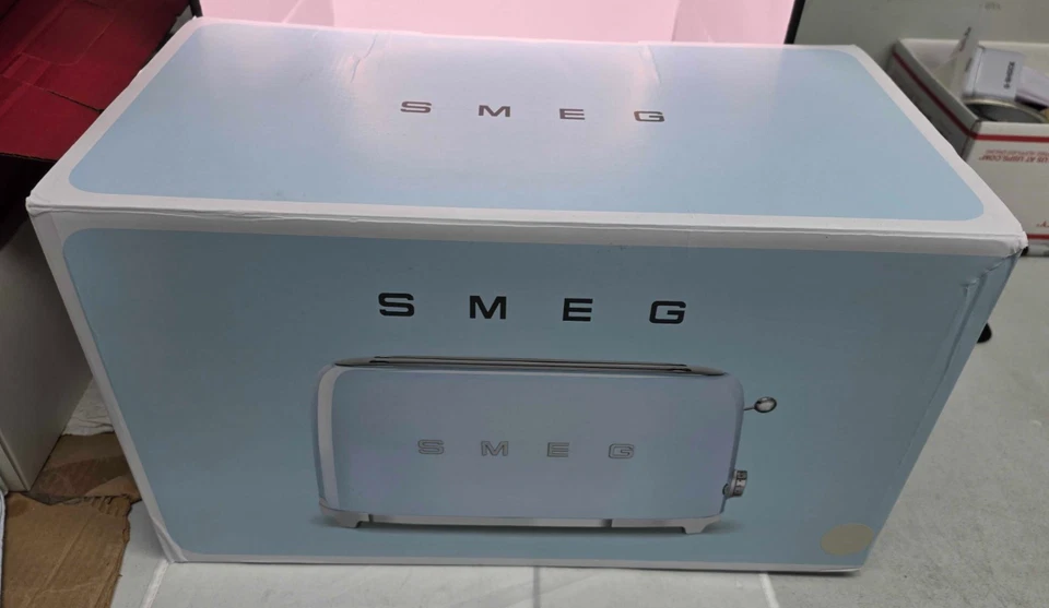 Smeg TSF01CRUK Retro Extra Wide 2-Slice Toaster-Cream - Image 4 of 4