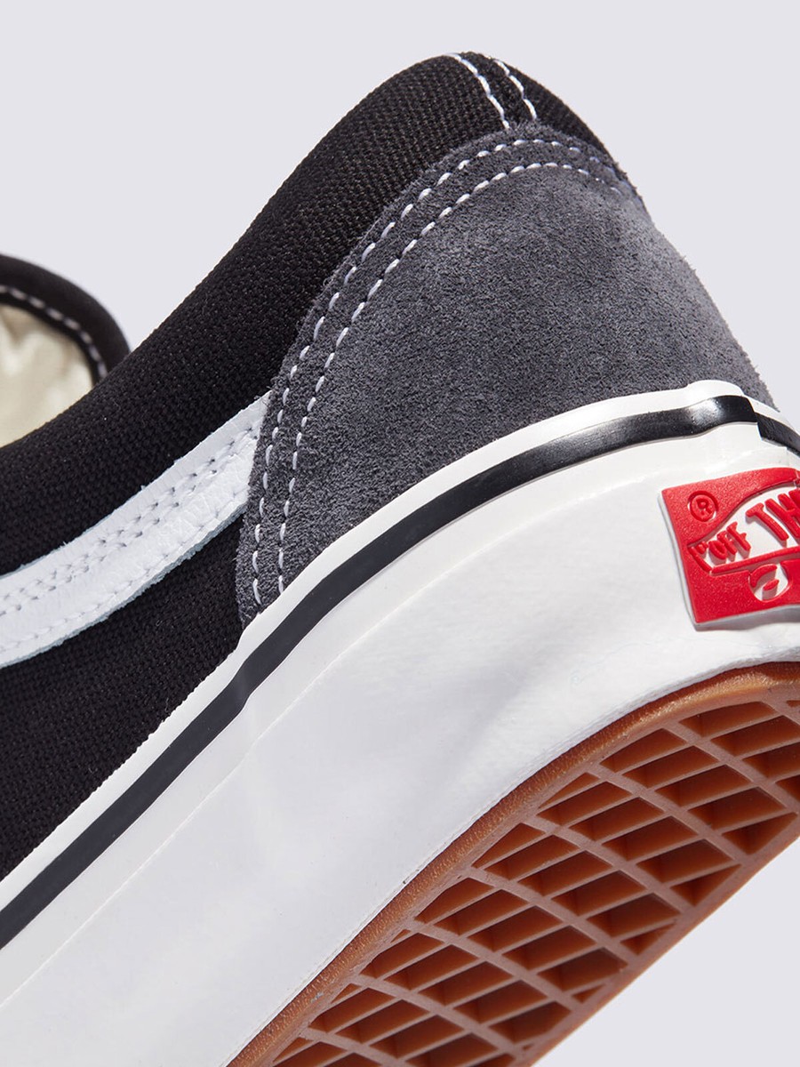 国内配送 VANS PREMIUM OLD SKOOL SUEDE GRAY/BLACK Premium Old Skool Shoe in Black / Grey | Vans