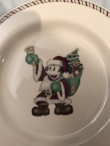 Disney Santa Mickey 8inch Plates 4 Plates