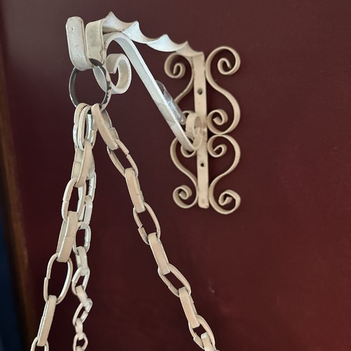 Shabby Chic Scrolled White Iron Wall Mount Hanging Planter Garden Flowers - Picture 3 of 24