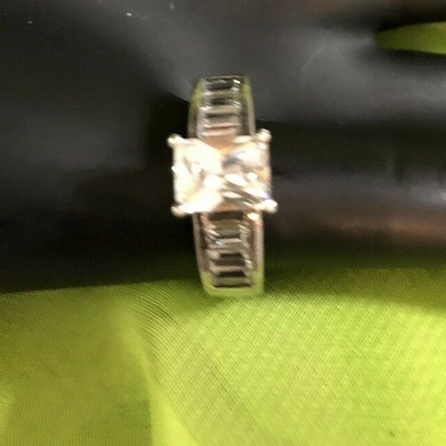 Wunderschöner, atemberaubender .925 Sterling Silber Ring mit quadratischen klaren Steinen - Bild 3 von 12