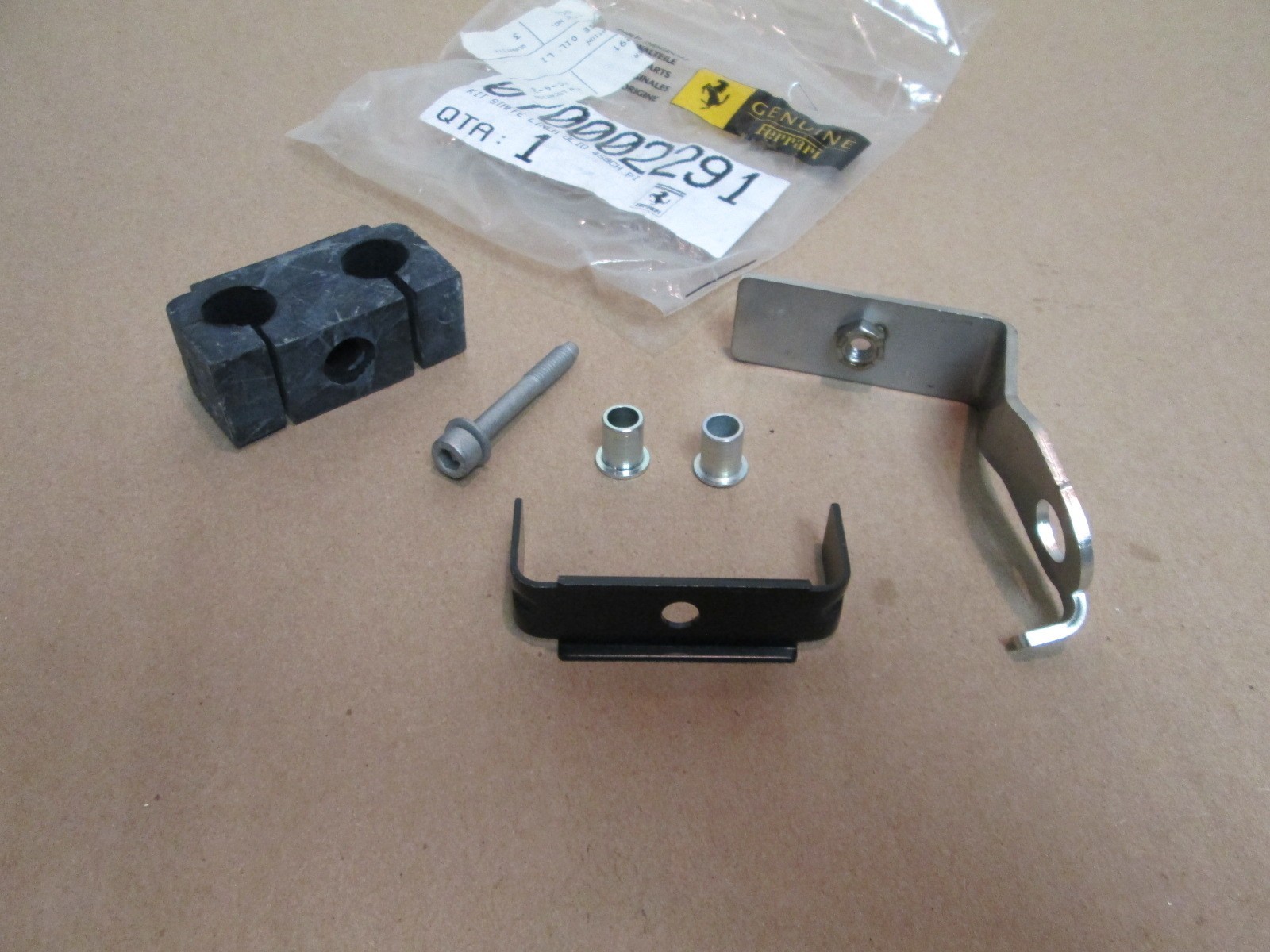 Ferrari 458 Challenge - Oil Line Bracket  -  NEW - # 70002291