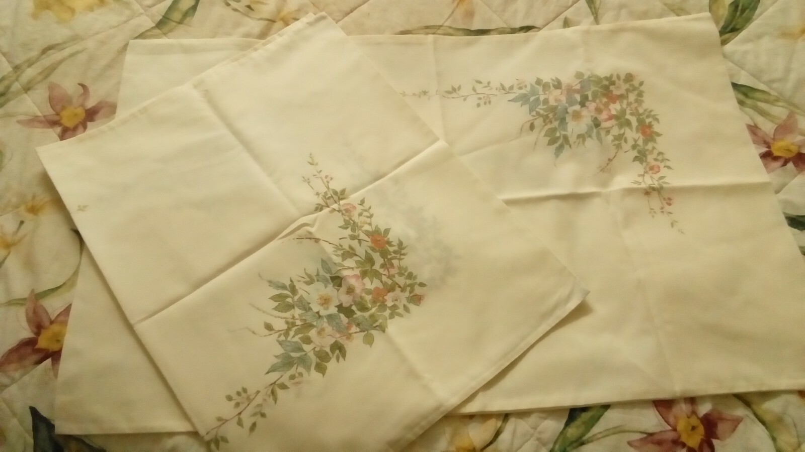 DORMA 'Country Diary' Pair of Pillowcases. EXC. COND. eBay
