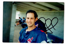 Omar Vizquel Signed Candid Photo / Autographed Baseball