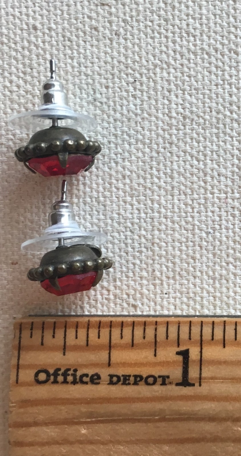 Sorrelli Essentials Earring Stud Red Crystal Anti… - image 3