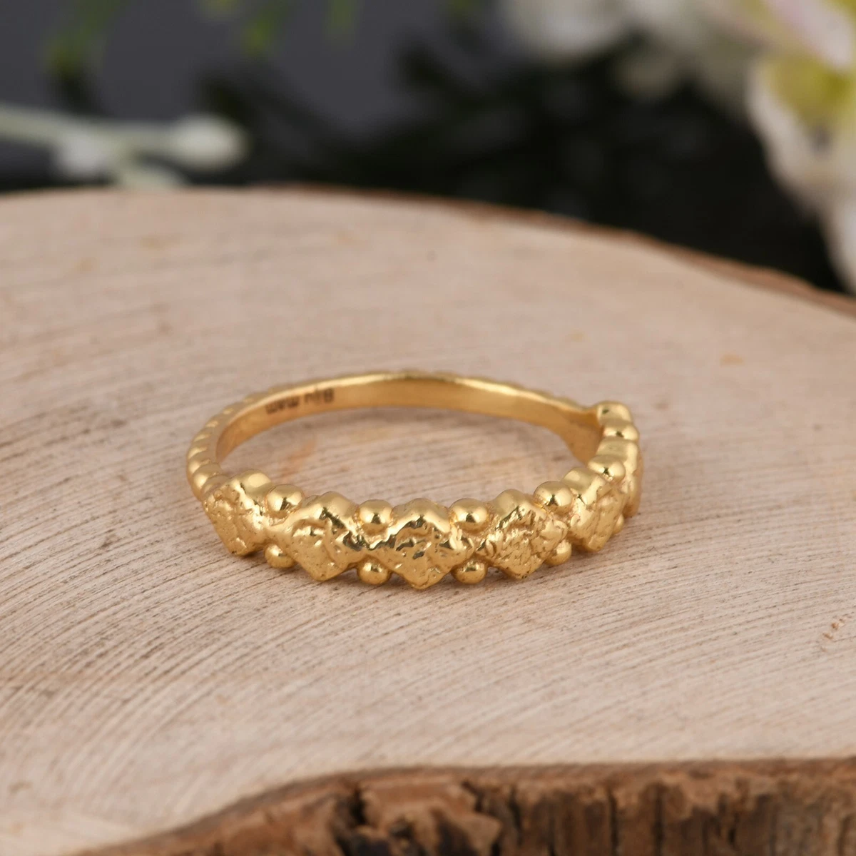 शादी हो या इंडियन त्यौहार, हर रुप-रंग में जचेंगे Gold Ring For Women,  महिलाएं देख खरीदने को तरसेंगी | best gold ring for women that gives a  luxury and classy look |