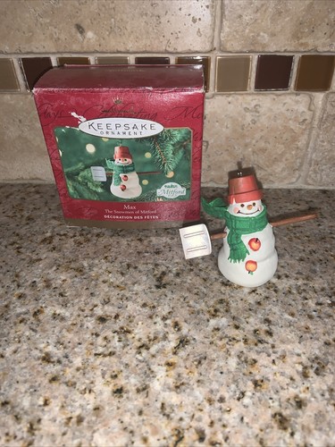 2000 Hallmark Keepsake "Max" The Snowmen of Mitford Christmas Tree Ornament 0802 - Picture 7 of 11