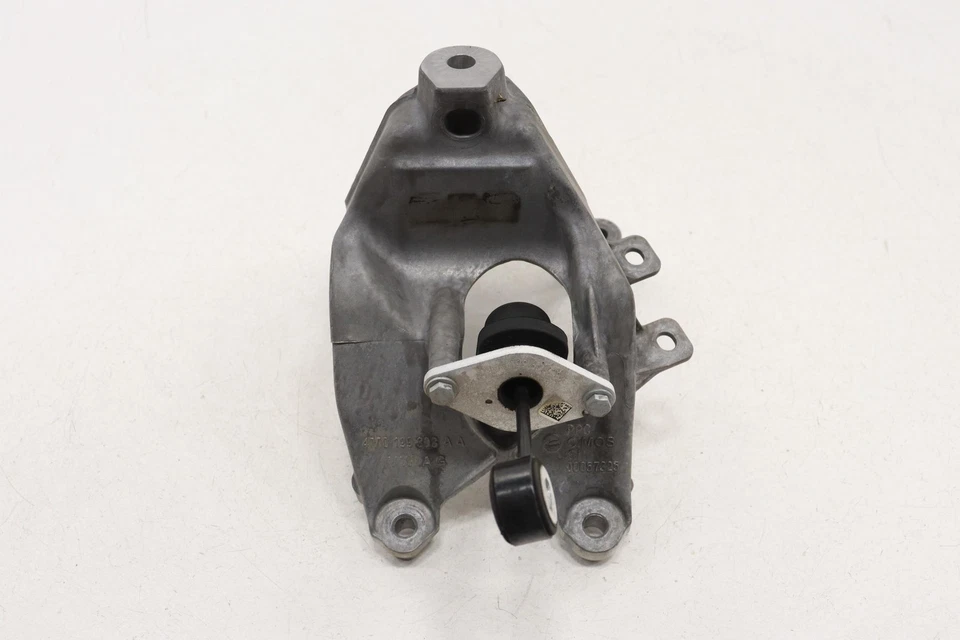 Audi A4 2019 montaje del cuadro del motor Foto 4 de 4