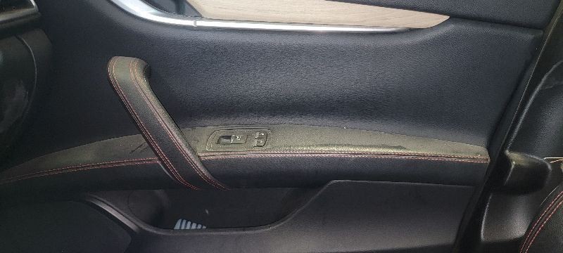 Maserati Ghibli 2016 Dashboard