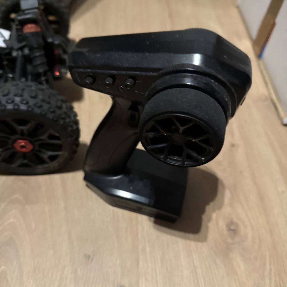 Arrma Typhon 1/8 Rc Car 4WD Rennmotor RTR - Bild 2 von 4