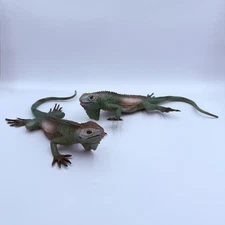 Set of 2 Vintage 1998 Realistic TM Lizard Iguana Educational Toy Detailed 11”