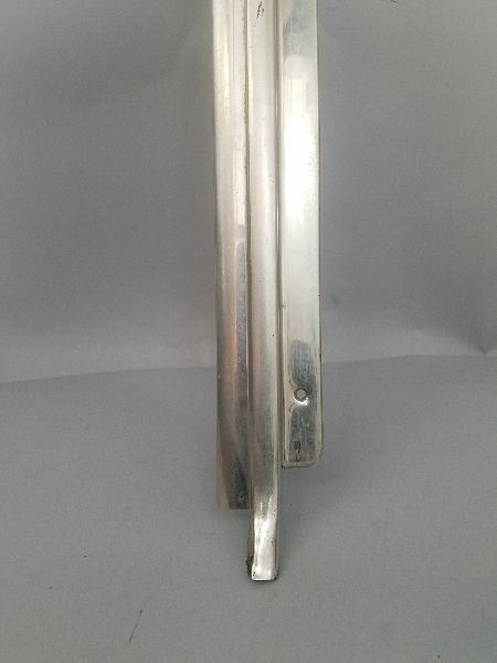 78 ROLLS ROYCE FRONT RH Sill Plate