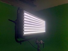 Mac Tech 4X8 Slim line LED light - Tungsten