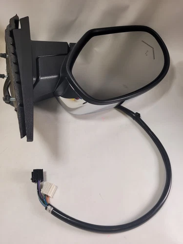 Chevrolet Silverado Power Right Side View Mirror With Turn Signal 751065AD