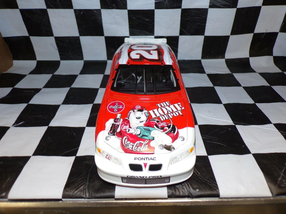 Tony Stewart #20 Casa Depot / Cocacola Orso Polare 2001 Grand Prix 1:24 Action - Immagine 4 di 4