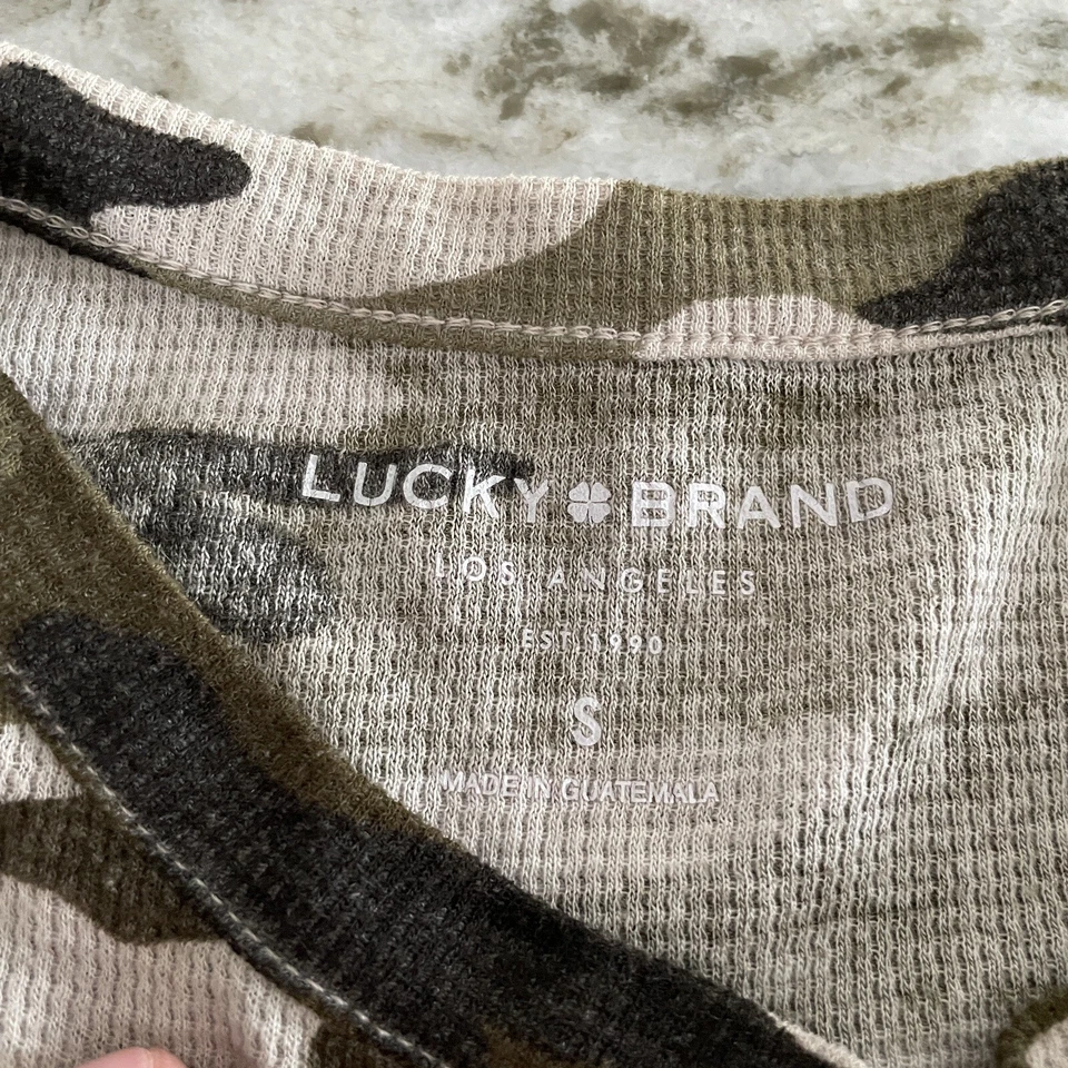 Camisa camuflada Lucky Brand feminina tamanho S verde waffle malha gola redonda manga longa - Imagem 4 de 4