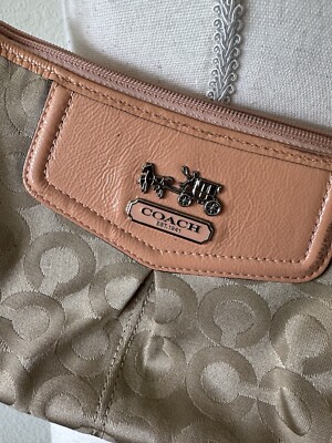 COACH archive handbag y2k ピンクベージュ 3室 肩掛け Vintage Y2K Coach Monogram Pink/beige Shoulder Bag Preowned Bratz