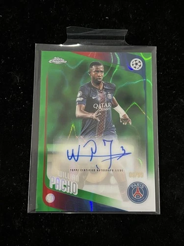 Willian Pacho 2025-26 Topps Chrome UEFA UCC Auto Green Lava Refractor /99 PSG
