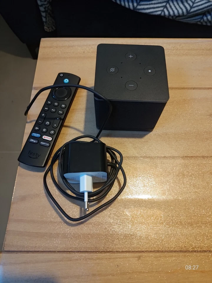 Amazon Fire TV Cube 3. Generation, Alexa, 4K Ultra HD, Wi-Fi 6E, Atmos - Bild 2 von 4