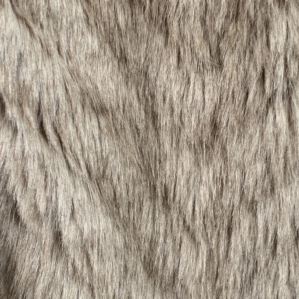 BALENCIAGA 2023 Size XS Beige Shaggy Faux Fur Hook Eye Coat - Image 3 of 4