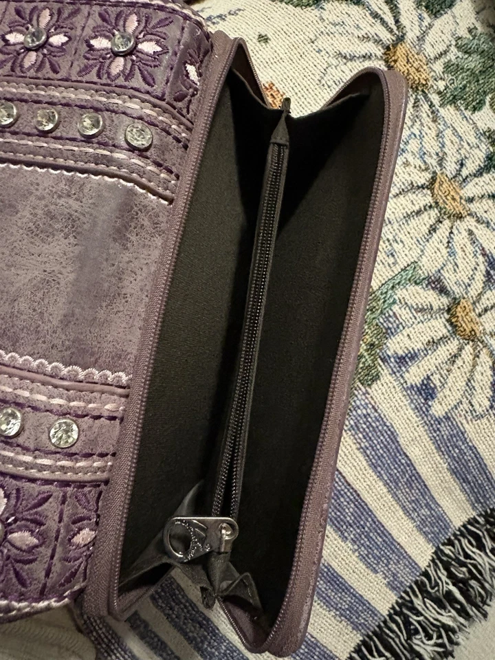 Бумажник женский Montana West фиолетовый с заклепками вестерн - Изображение 2 из 4