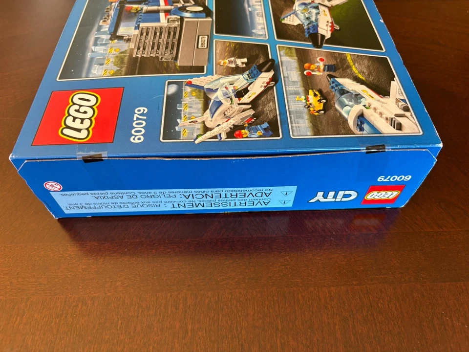 LEGO CITY: Training Jet Transporter (60079) New & Factory Sealed - Image 3 of 4