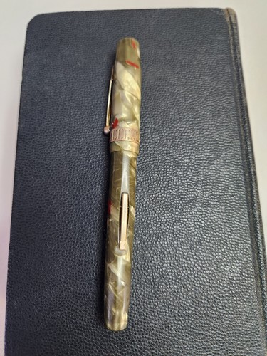 Stratford Vintage Green Marbled Fountain Pen Durium #8 Nib, Gold Trim Cap - Picture 7 of 11