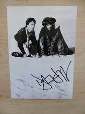 Dustin Hoffman "Ishtar" autograph signed 13x18 cm picture B/W