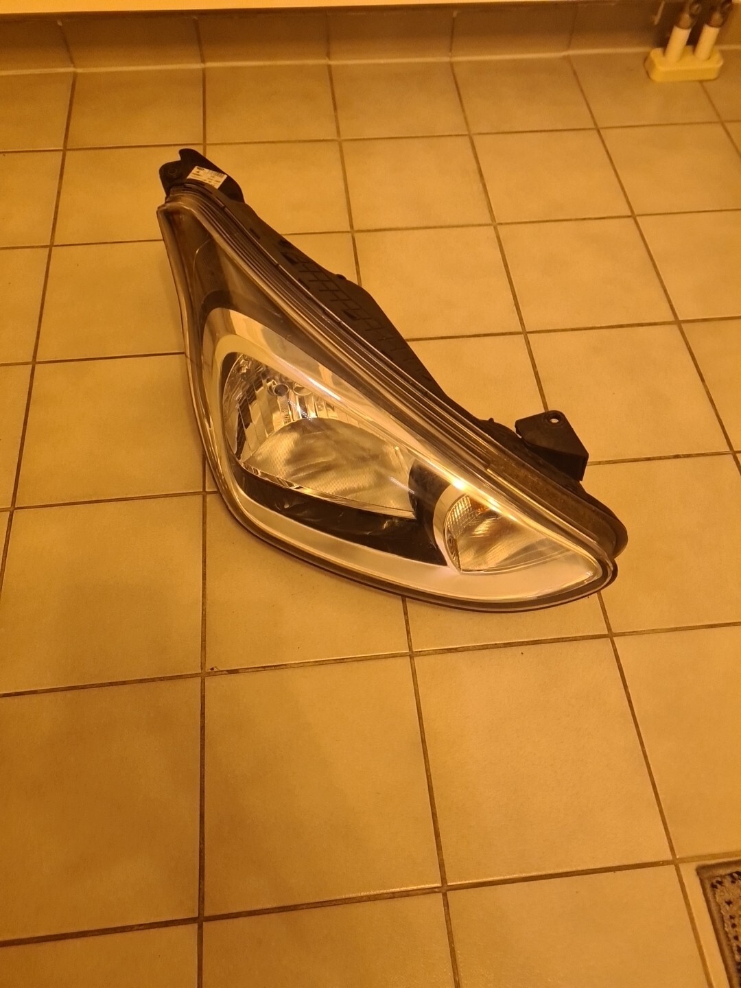 Hyundai i10 Scheinwerfer Halogen Rechts 92102B9000 eBay