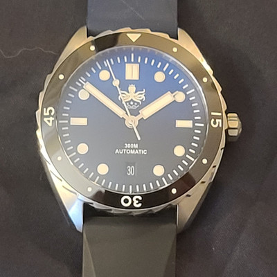 Phoibos Eagle Ray PY017A 41mm Automatic DIve Watch 300m WR Blue Black Gradient