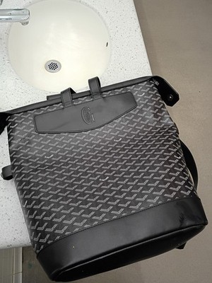 Goyard Chevron Gray/Black Drawstring Crossbody Strap Medium Men's Messenger