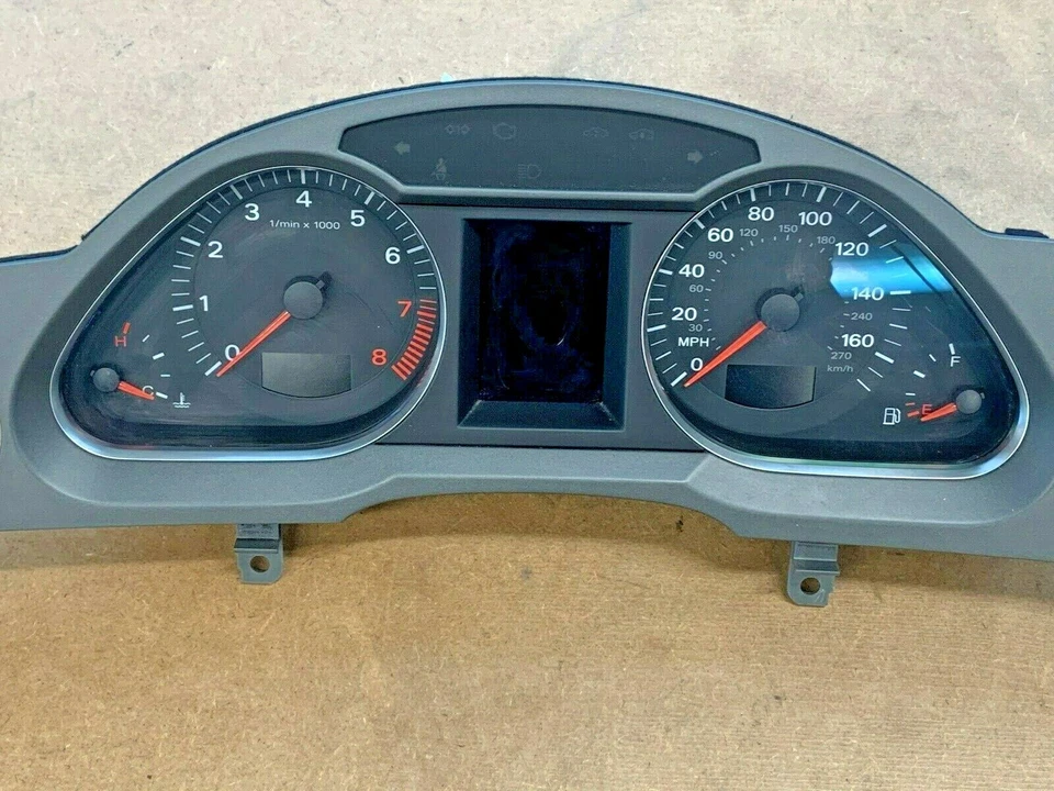 Cuadro de instrumentos velocímetro AUDI A6 2005-2008 170 K 4F0920950M Foto 3 de 4
