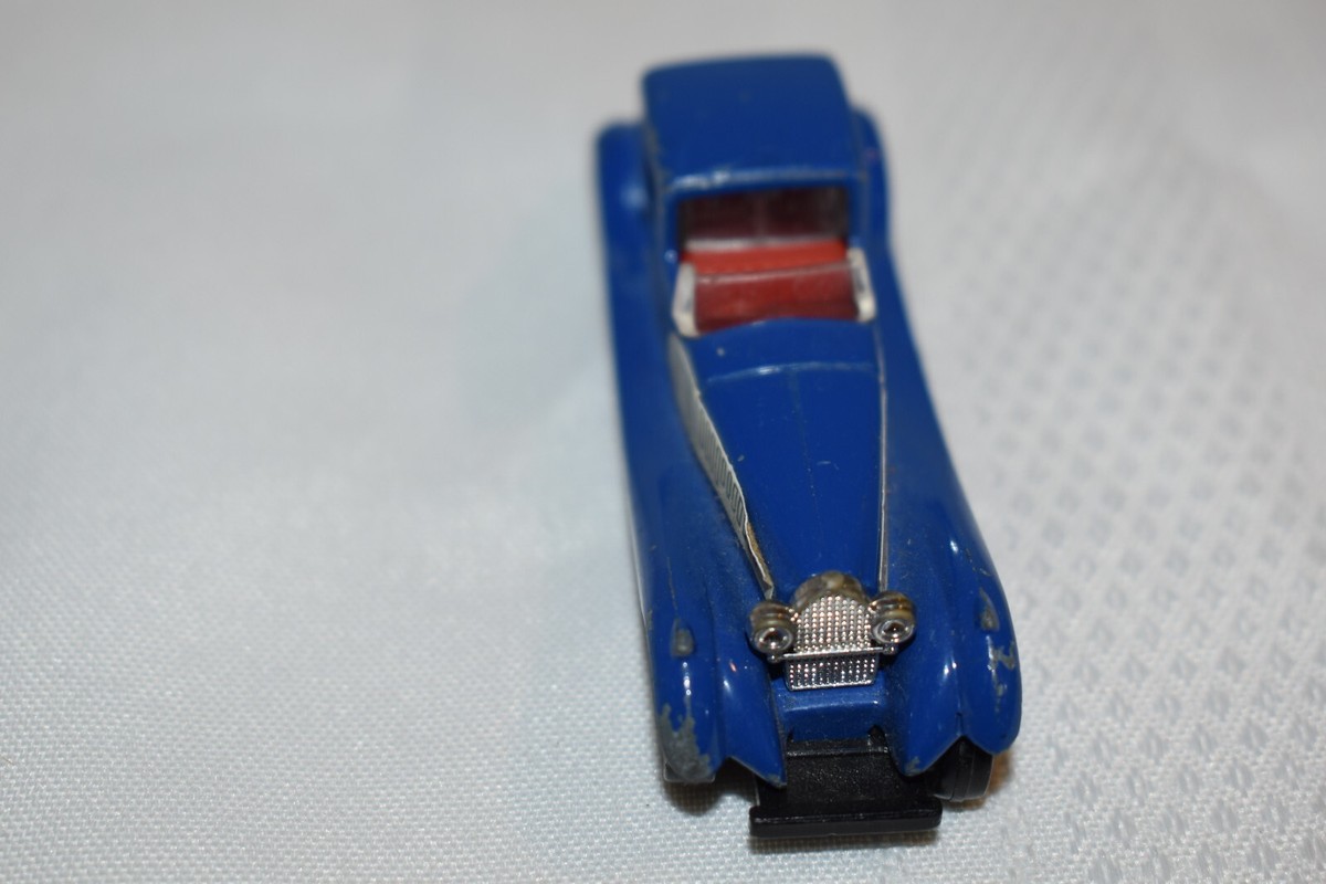 Tomica 1978 Blue Bugatti Coupe Deville Made in Japan 1:80