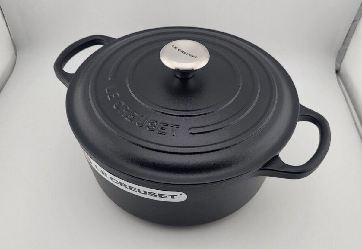 ケ*タ様 LE CREUSET 鋳鉄製 ミルクパン 22cm 黒 Le Creuset（ル・クルーゼ） 公式 フライパン IH IH対応 鍋 片手鍋