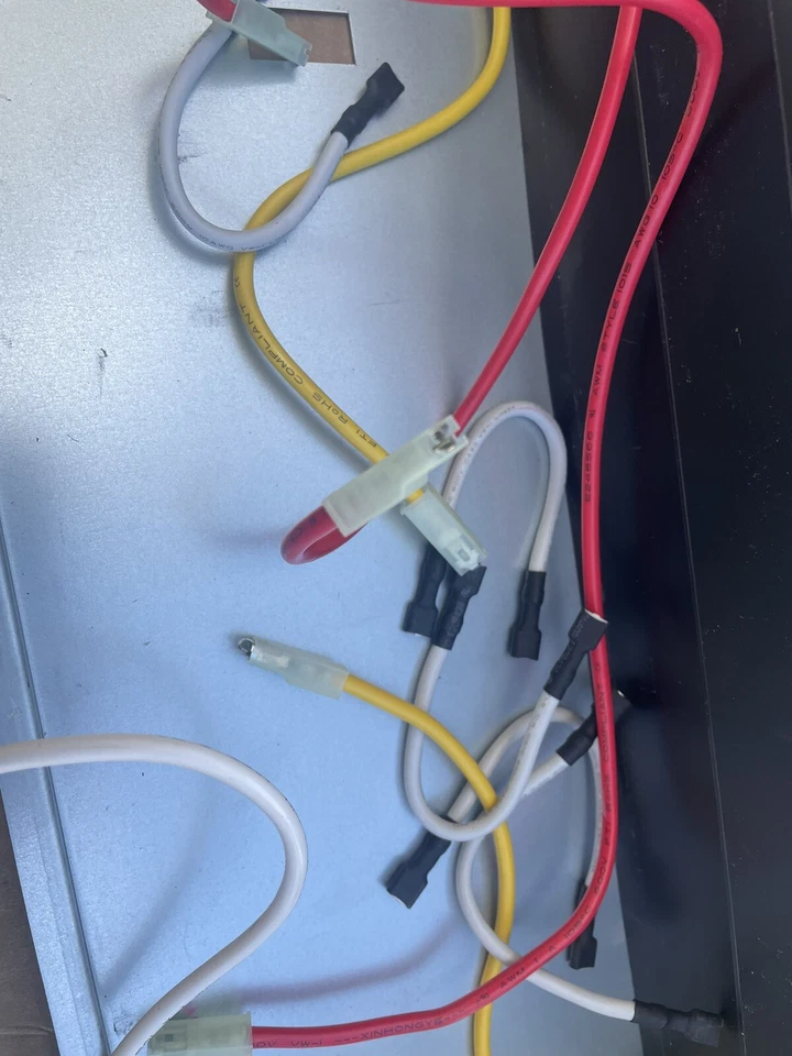 APC SYBT5 Battery Mounting Enclosed-Cabinet Tray w/ Connectors (No Batteries) - Image 3 of 4