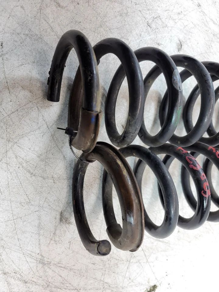 Par de muelles helicoidales traseros Hyundai Sonata 2011 2012 2013 2014 OEM 55350-3Q010 Foto 4 de 4