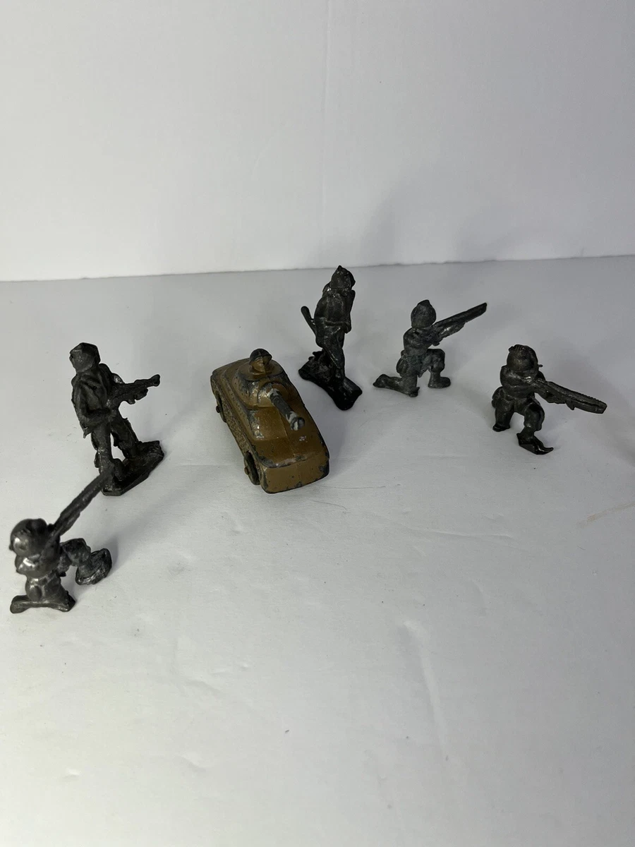 Metal army best sale soldiers