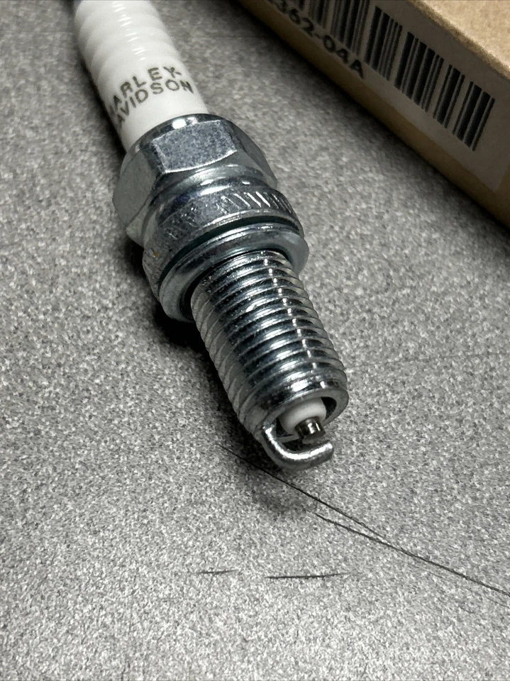 Pair of Harley-Davidson OEM Spark Plugs 6R12 Part # 32362-04A TWIN CAM - Image 4 of 4