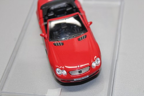 Schuco Mercedes Benz SL 500 R230 Red 1:43 - Picture 2 of 4