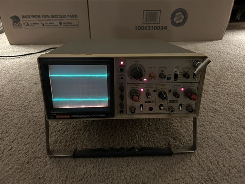 Hitachi Oscilloscope V-422 40MHz 2 Channel Portable Device  - Picture 2 of 9