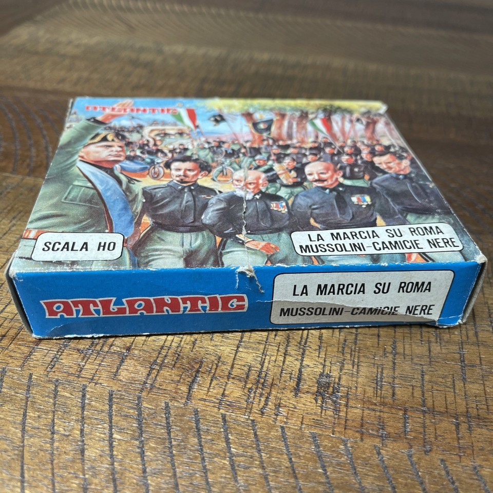Soldats Atlantic 7507 – Mussolini & Camicie Nere – Marcia Su Roma 1/32 – Origine