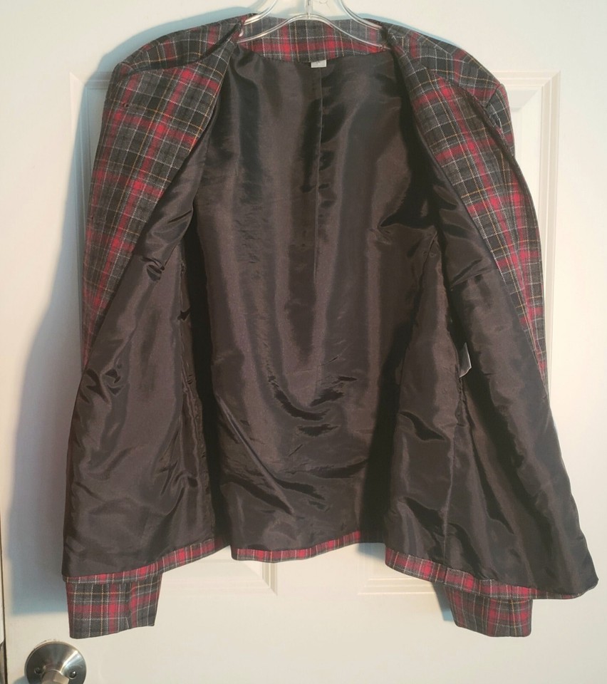 Vintage Edinburgh Scotland Womans Skirt Red Plaid Pleated Suit Pure New