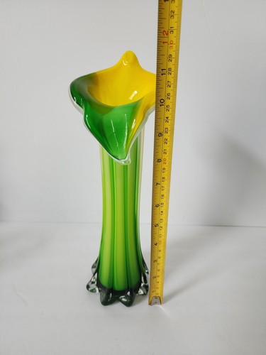 Green and yellow art glass jack in the pulpit vase - Picture 11 of 15