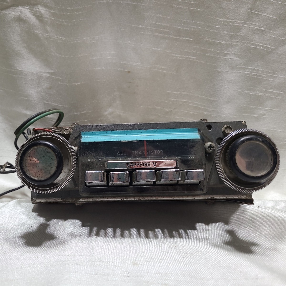 Volkswagen Vintage Sapphire V Transistor Radio. VW bug, bus, ghia