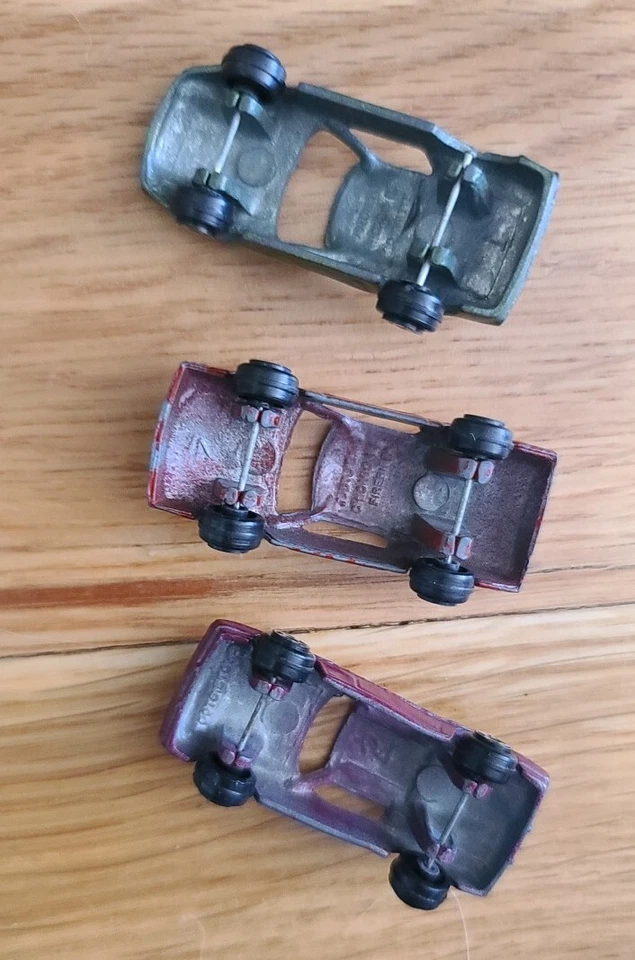 Tootsietoy 3 Small Diecast Cars - Purple And Green Corvette, Red Firebird  - Image 2 of 3