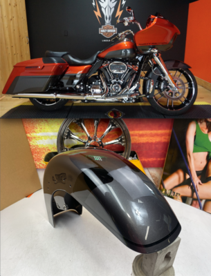CVO OEM 2018 Harley Touring Road Glide Front 21