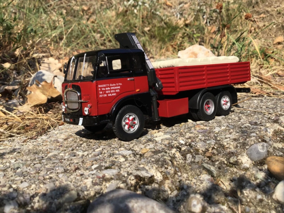 Camion d'Epoca Vintage Truck Fiat 650 1966 Bassetti Spa Die Cast Model 1/43 - Immagine 4 di 4