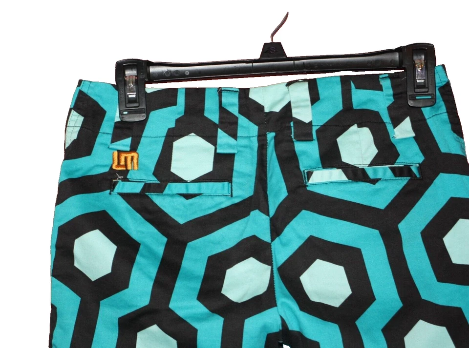 Loud Mouth Womens Bermuda Golf Shorts Size 2 Green/Black Geometric Print - Image 3 of 4